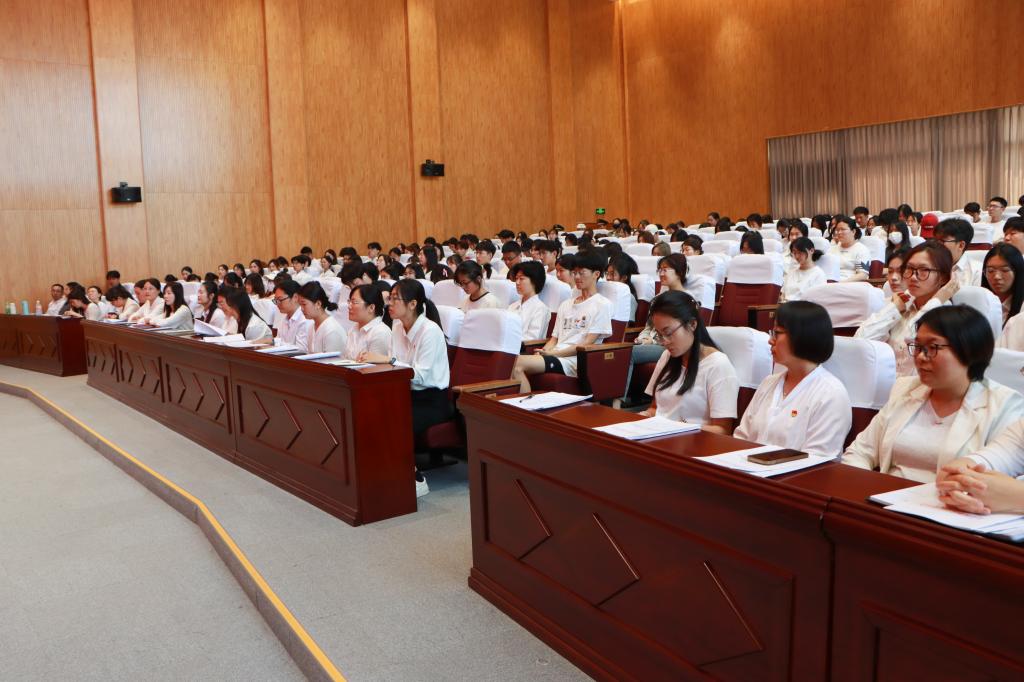 20240521yl88858永利中国举办2023年度共青团工作表彰大会 (11).jpg